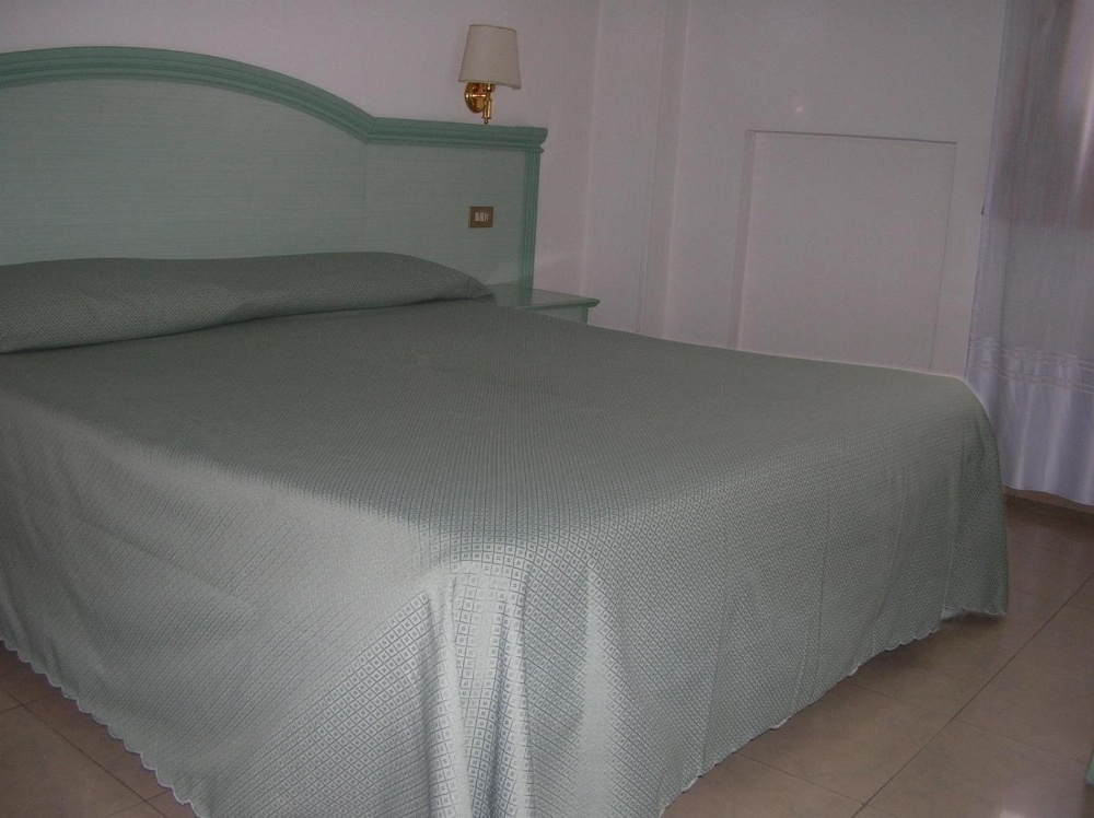 Chiara Stella Main image